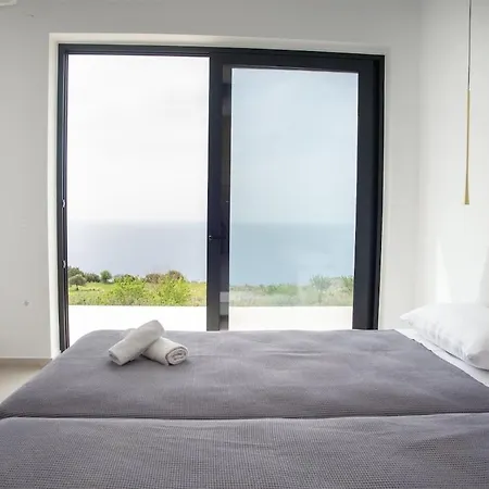 Elios With Private Pool فيلة
