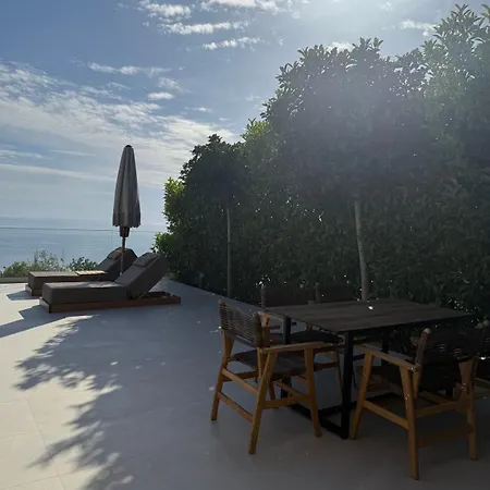 Elios With Private Pool فيلة *